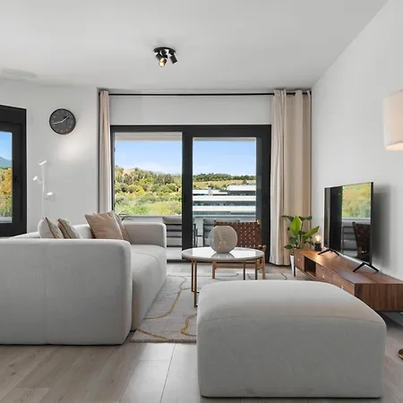 Casa Maddie - Panoramic View Penthouse Apartment Estepona