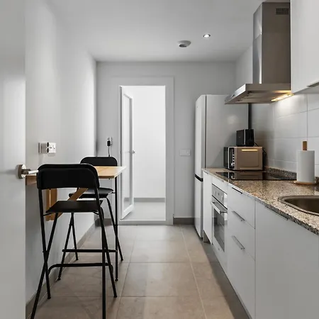 Casa Maddie - Panoramic View Penthouse 아파트 에스테포나