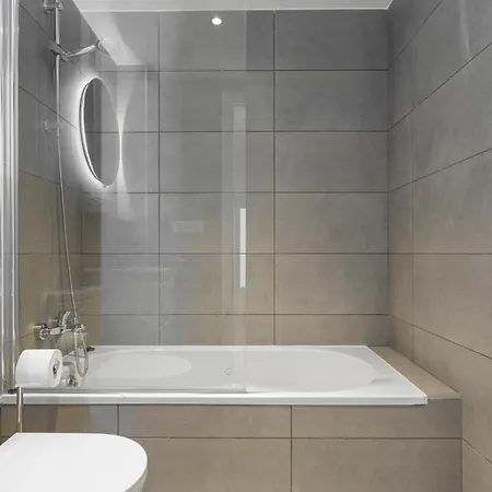 Casa Maddie - Panoramic View Penthouse アパート エステポナ