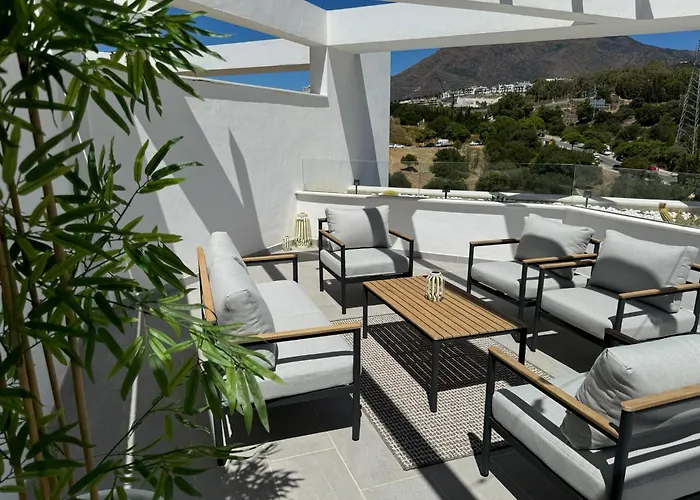 Casa Maddie - Panoramic View Penthouse * Estepona